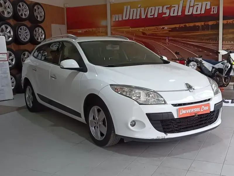 Branco Usado 2011 Renault Mégane GrandTour Dynamique Carrinha | € 7.900 (Preço elevado) - Imagem 1/4