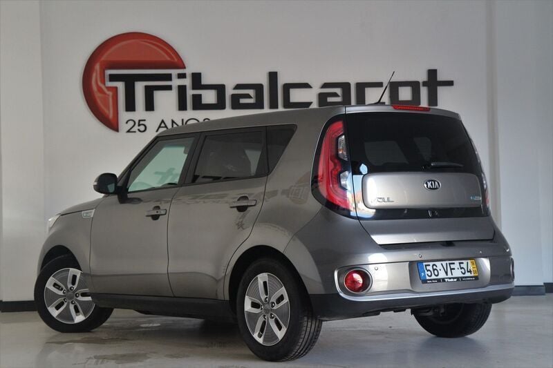 Usado Kia Soul EV 80 kW (110 HP) 2018 Cinzento (metalizado) SUV