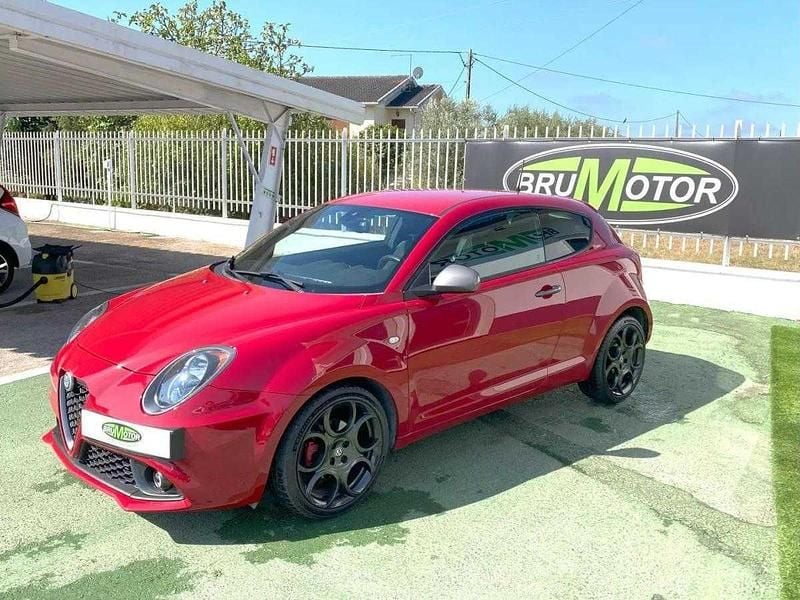 Usado Alfa Romeo MiTo Distinctive 95 HP (69 kW) 2017 Vermelho Citadino