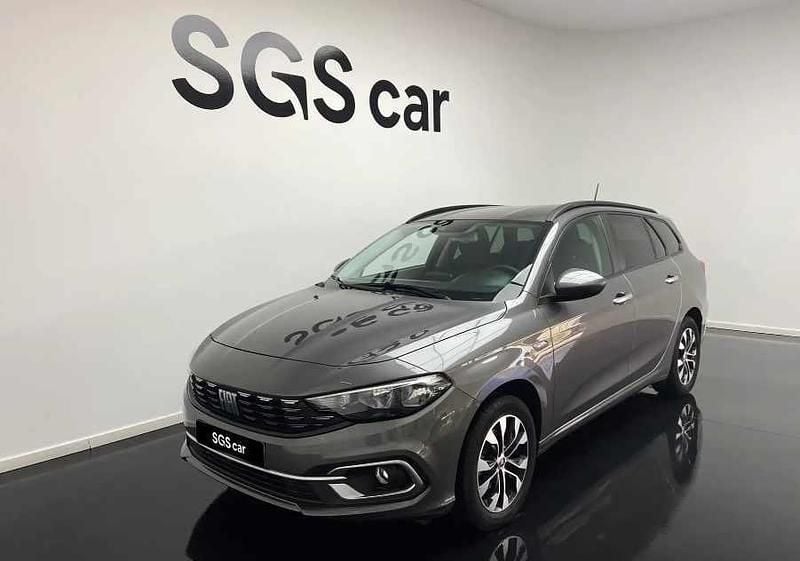 Cinzento Usado 2023 Fiat Tipo Wagon Carrinha | € 18.500 (Preço justo) - Imagem 1/4