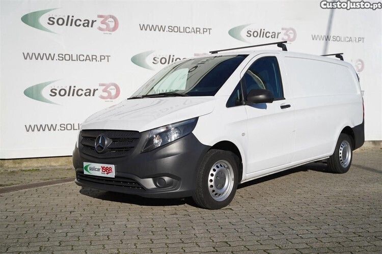 Branco Usado 2019 Mercedes Vito Monovolume | € 18.500 (Preço elevado) - Imagem 1/1