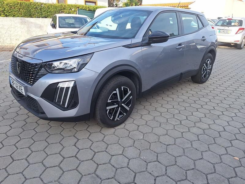 Cinza Usado 2024 Peugeot e-2008 Active SUV | € 29.850 (Preço elevado) - Imagem 1/4