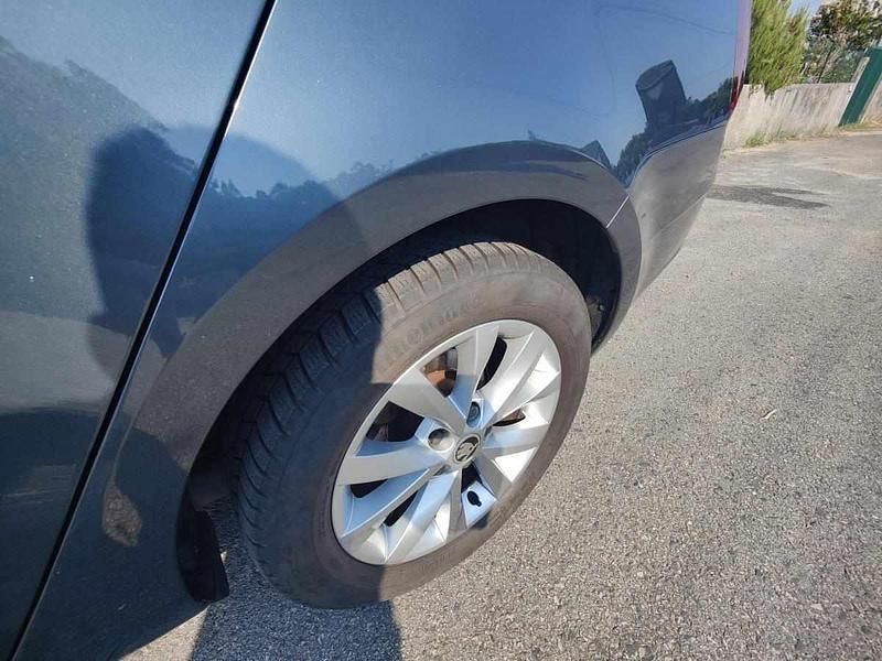 Usado Skoda Octavia 116 HP (85 kW) 2019 Cinzento Carrinha