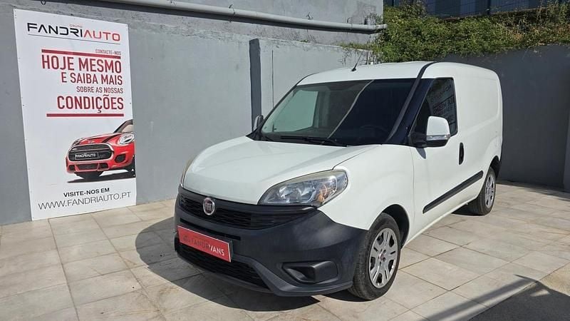 Branco Usado 2016 Fiat Doblò Monovolume | € 7.900 (Preço justo) - Imagem 1/4