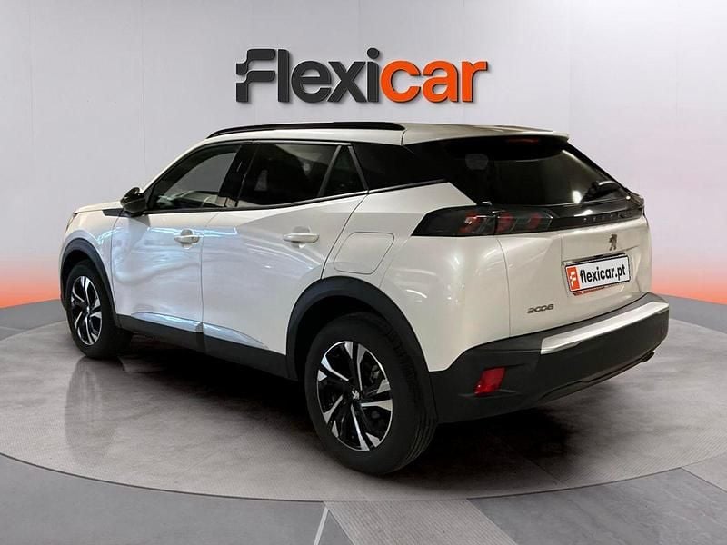 Usado Peugeot 2008 Allure 100 HP (73 kW) 2023 Branco SUV