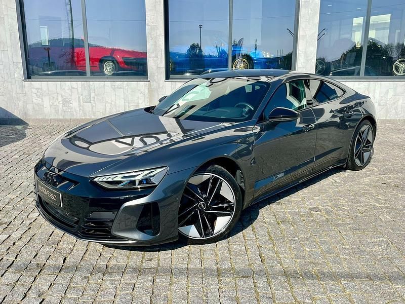 Usado Audi e-tron GT quattro 350 kW (476 HP) 2021 Cinza Sedan