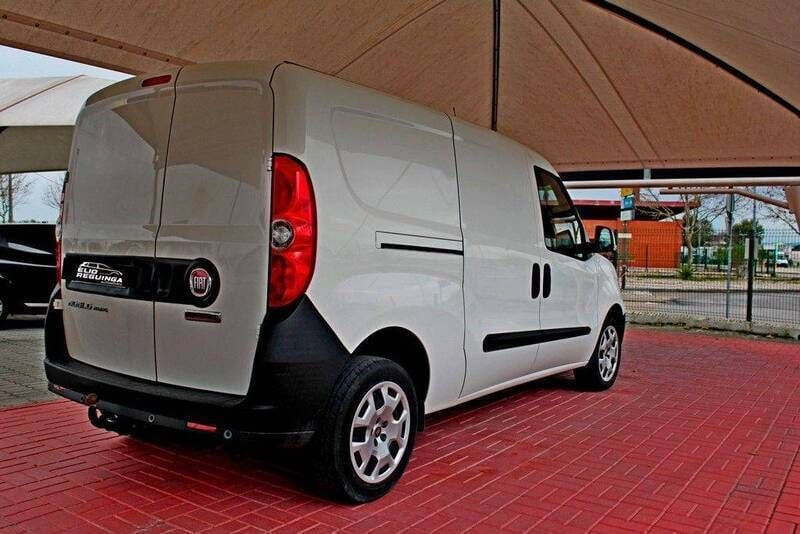 Usado Fiat Doblò 95 HP (69 kW) 2021 Branco Monovolume