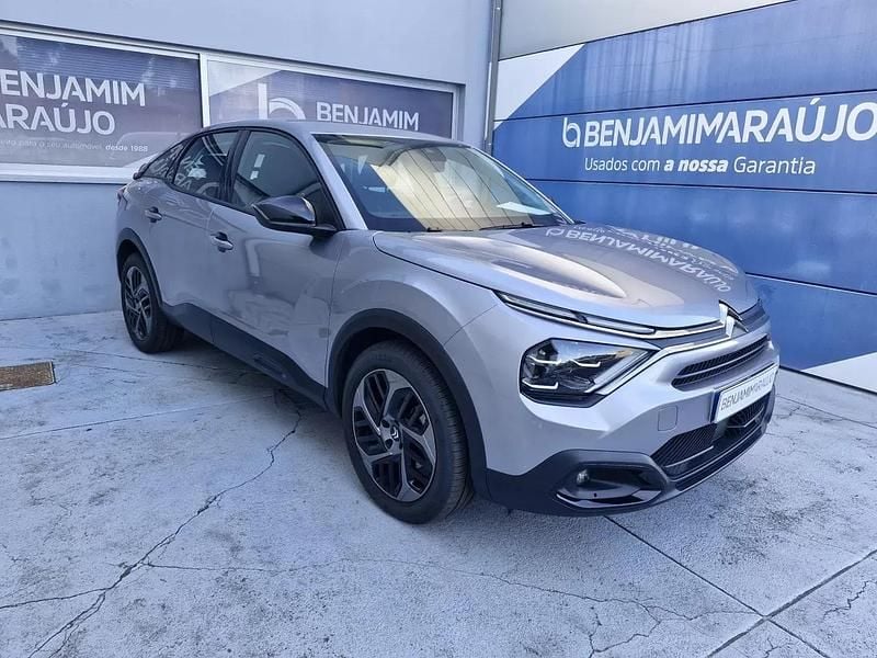 Cinzento Usado 2024 Citroën C4 Feel Citadino | € 28.500 (Caro) - Imagem 1/4