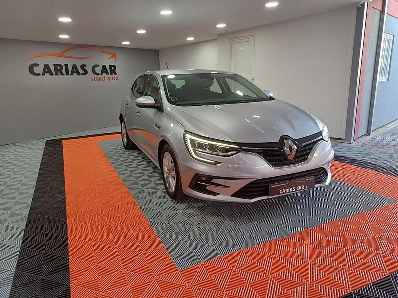 Usado Renault Mégane IV Intens 115 HP (84 kW) 2021 Cinza Sedan