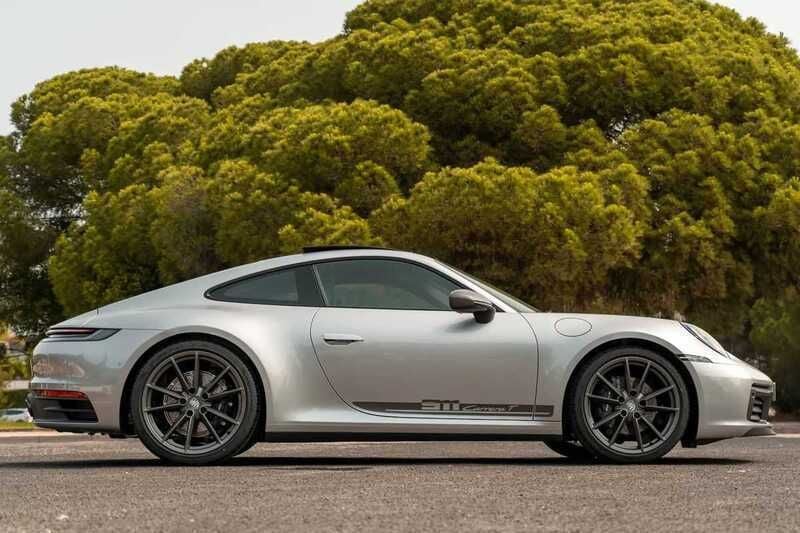 Usado Porsche 911 385 HP (283 kW) 2023 Cinzento