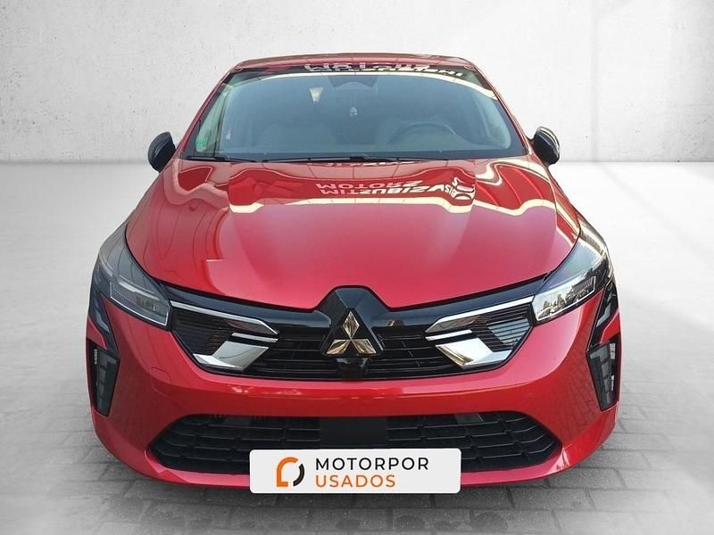 Usado Mitsubishi Colt 101 HP (74 kW) 2025 Vermelho Sedan