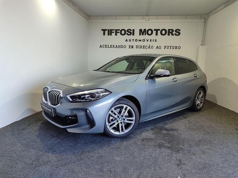 Cinza Usado 2024 BMW 116 Performance Citadino | € 32.500 (Preço justo) - Imagem 1/4