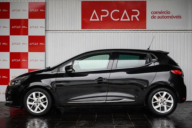 Usado Renault Clio IV LIMITED 90 HP (66 kW) 2019 Preto