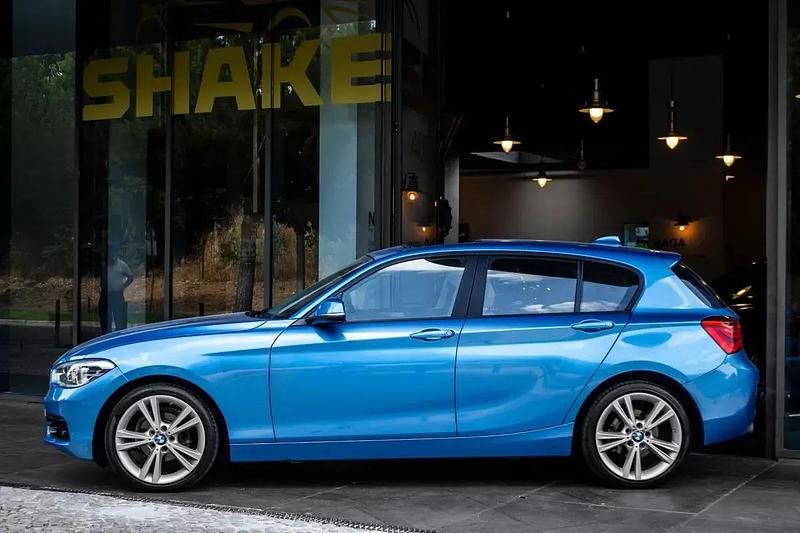 Usado BMW 118 Luxury Line 150 HP (110 kW) 2018 Azul Citadino