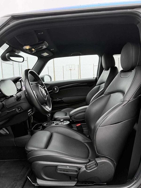 Usado Mini Cooper SE Hatch 135 kW (184 HP) 2021 Preto Citadino