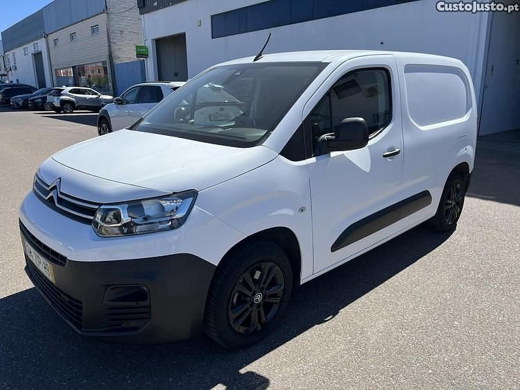 Branco Usado 2019 Citroën Berlingo Monovolume | € 10.750 (Preço justo) - Imagem 1/1