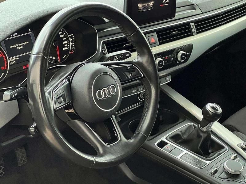 Usado Audi A4 150 HP (110 kW) 2017 Cinzento Carrinha