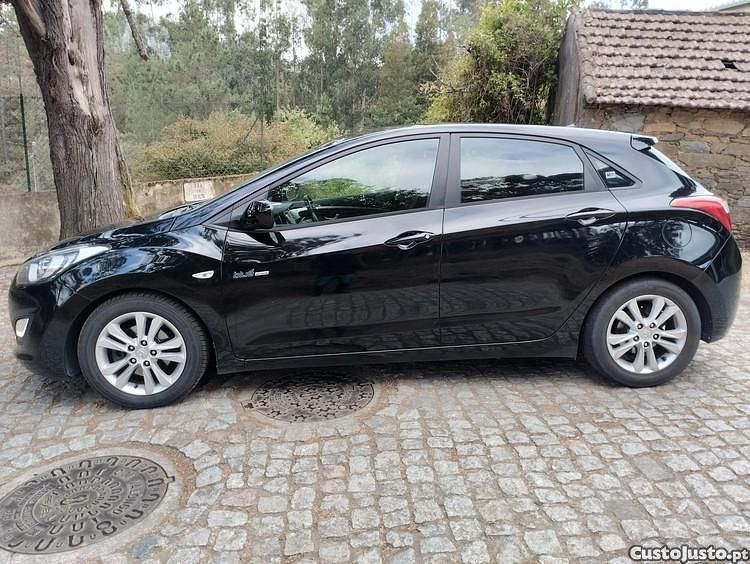 Preto Usado 2013 Hyundai i30 Comfort | € 6.950 (Bom preço) - Imagem 1/1