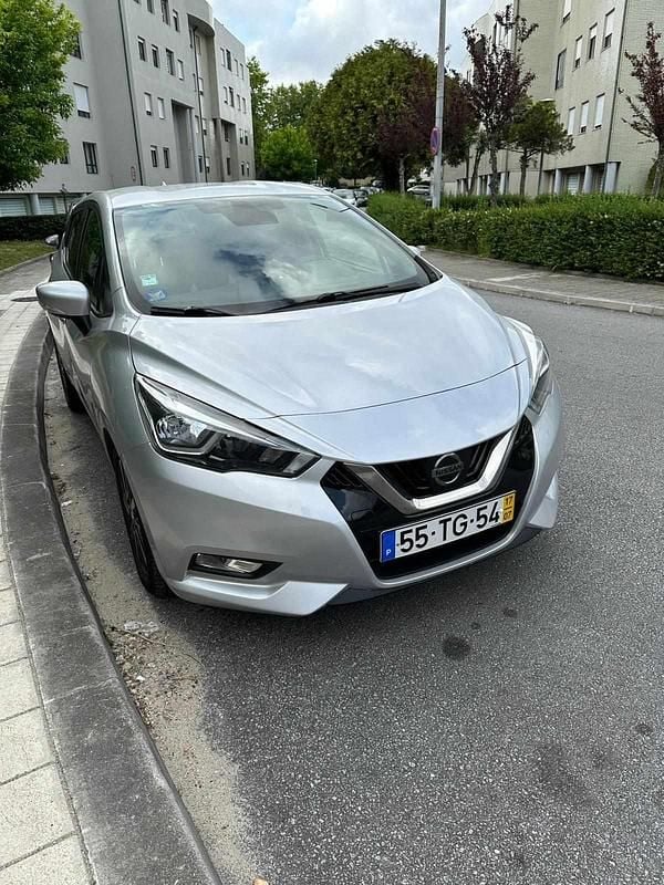 Usado Nissan Micra 90 HP (66 kW) 2017 Cinzento Citadino