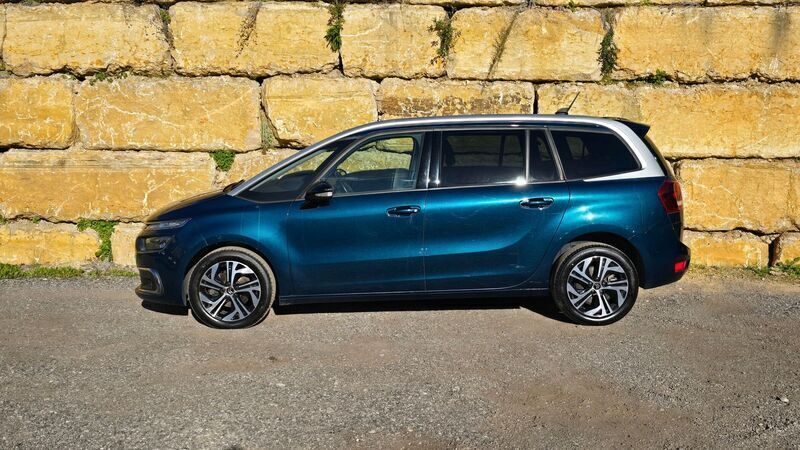 Usado Citroën Spacetourer Feel 145 HP (106 kW) 2021 Azul Monovolume