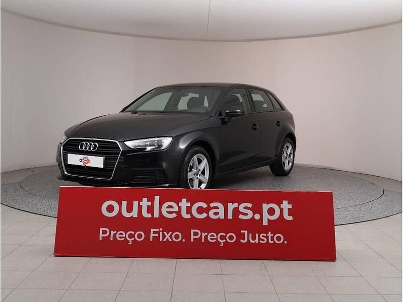 Preto metalizado Usado 2019 Audi A3 Business | € 18.450 (Bom preço) - Imagem 1/4