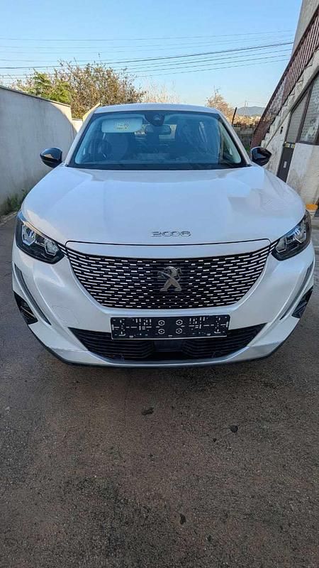 Usado Peugeot e-2008 Active 98 kW (134 HP) 2022 Branco SUV