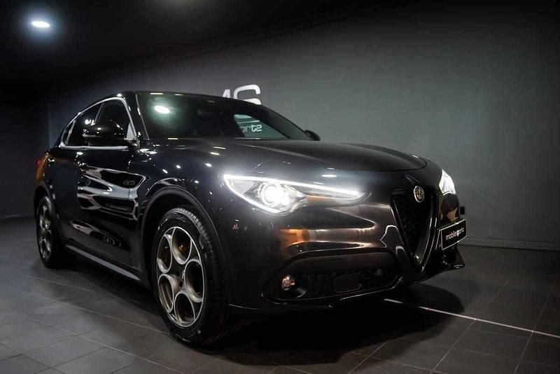 Usado Alfa Romeo Stelvio 160 HP (117 kW) 2022 Preto SUV