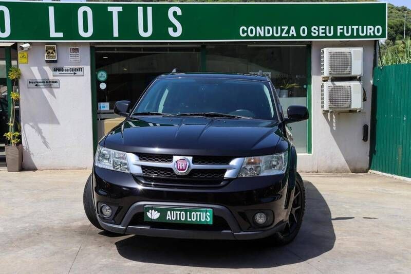 Preto Usado 2014 Fiat Freemont Black Code SUV | € 13.970 (Preço elevado) - Imagem 1/4