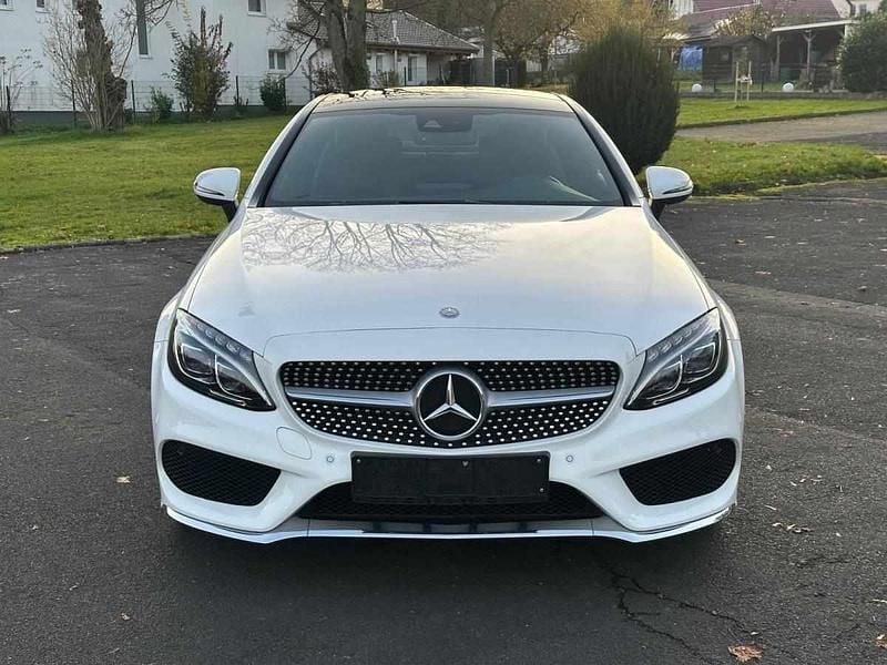 Branco Usado 2016 Mercedes C200 | € 28.000 - Imagem 1/4
