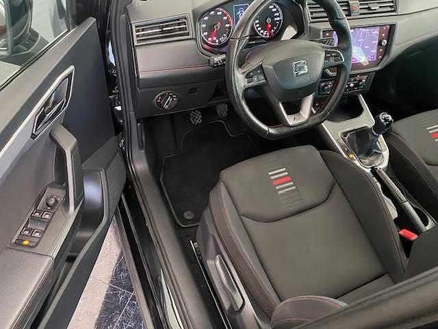 Usado Seat Arona 110 HP (80 kW) 2021 Preto SUV