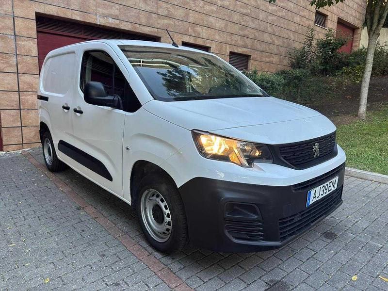 Branco Usado 2021 Peugeot Partner Van | € 14.900 (Preço justo) - Imagem 1/4