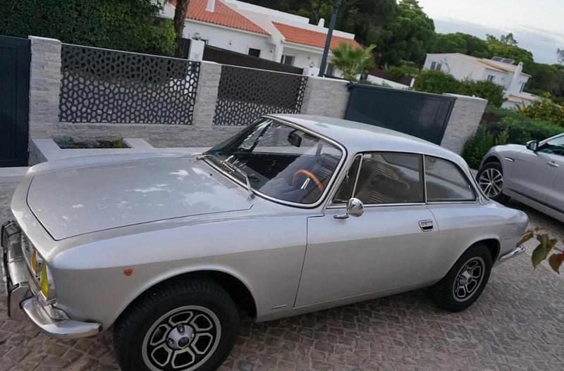 Usado Alfa Romeo GT 165 HP (121 kW) 2004 Cinzento Coupé