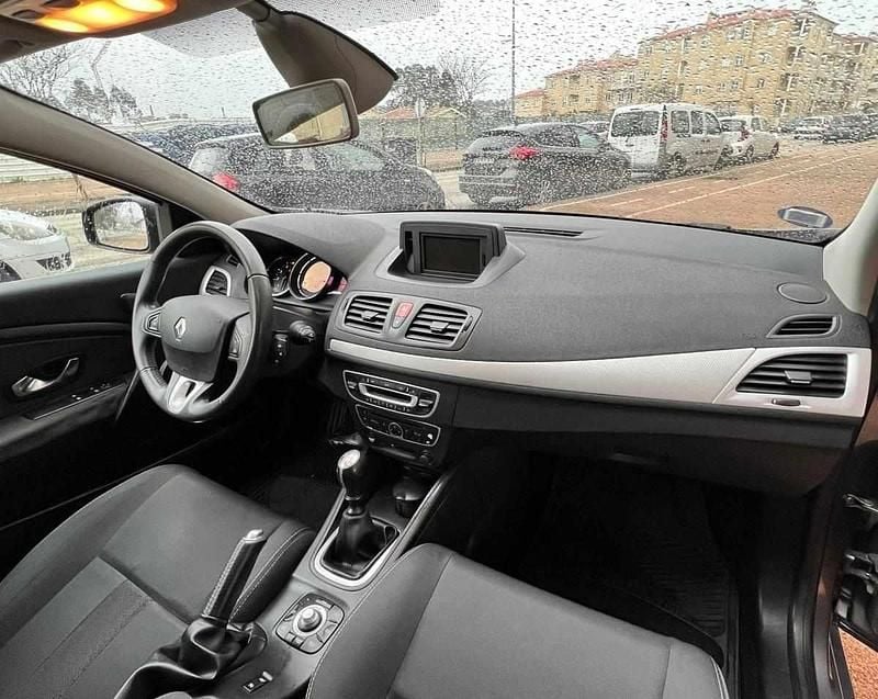 Usado Renault Mégane III 110 HP (80 kW) 2010 Antracite Coupé