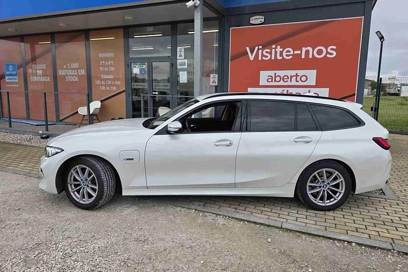 Usado BMW 320e Advantage 204 HP (150 kW) 2023 Branco Carrinha