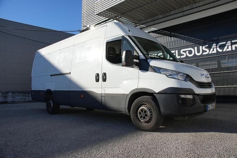 Branco Usado 2019 Iveco Daily | € 22.000 (Preço elevado) - Imagem 1/4