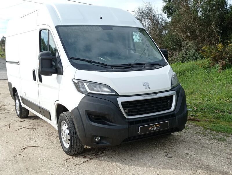 Branco Usado 2019 Peugeot Boxer Van | € 21.450 (Preço justo) - Imagem 1/4