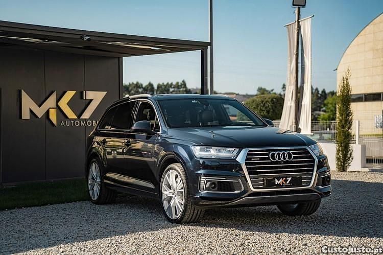 Azul Usado 2017 Audi Q7 SUV | € 34.990 (Preço justo) - Imagem 1/1