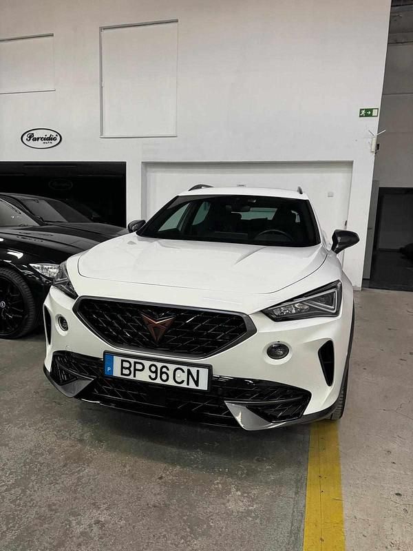Branco Usado 2022 Cupra Formentor SUV | € 27.900 (Super Preço) - Imagem 1/4