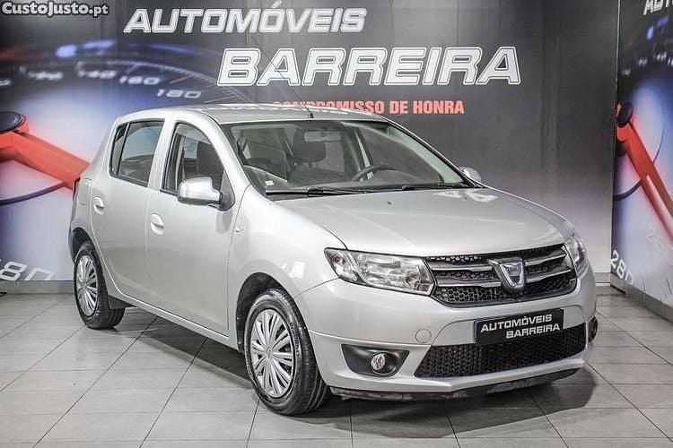Cinza Usado 2014 Dacia Sandero Comfort Citadino | € 7.500 - Imagem 1/1