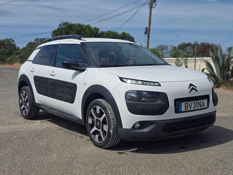 Usado Citroën C4 Feel 100 HP (73 kW) 2016 Branco