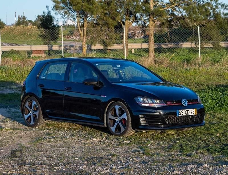 Preto Usado 2016 VW Golf VII GTI Citadino | € 21.000 (Super Preço) - Imagem 1/4
