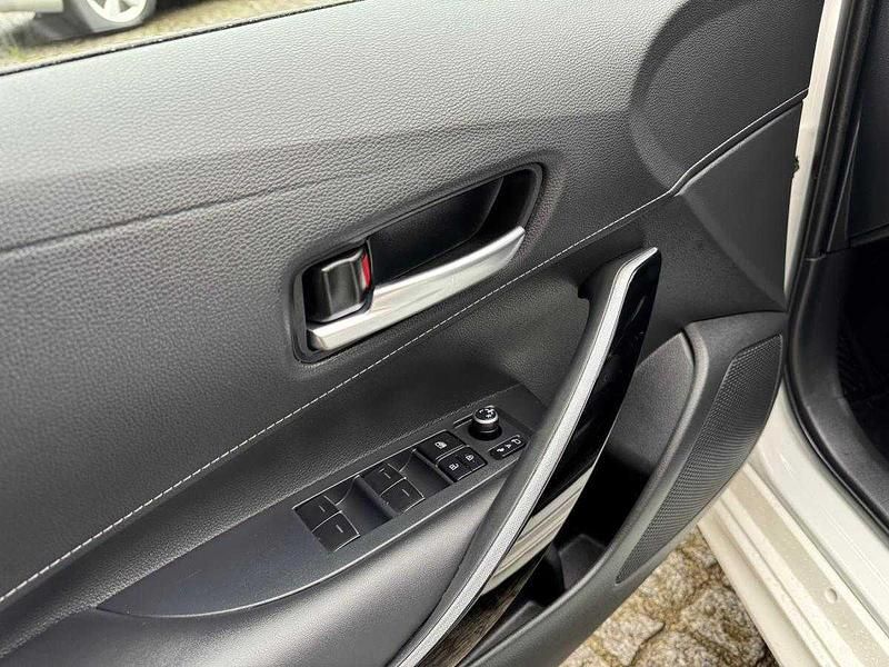 Usado Toyota Corolla Comfort 122 HP (89 kW) 2021 Branco