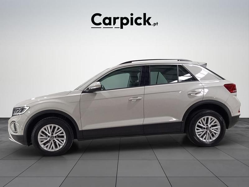 Usado VW T-Roc Life 110 HP (80 kW) 2023 Bege SUV