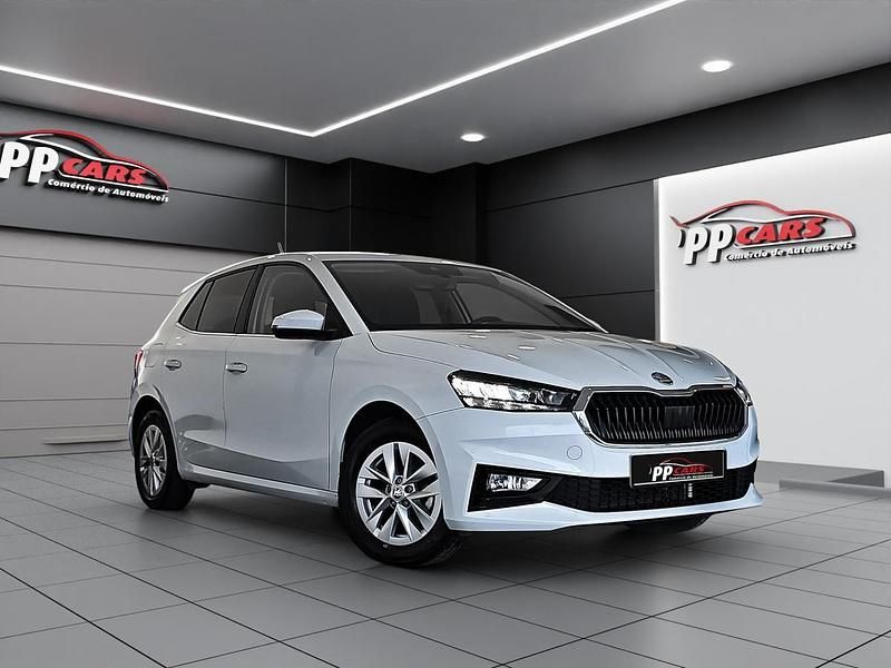 Usado Skoda Fabia 95 HP (69 kW) 2024 Branco Citadino