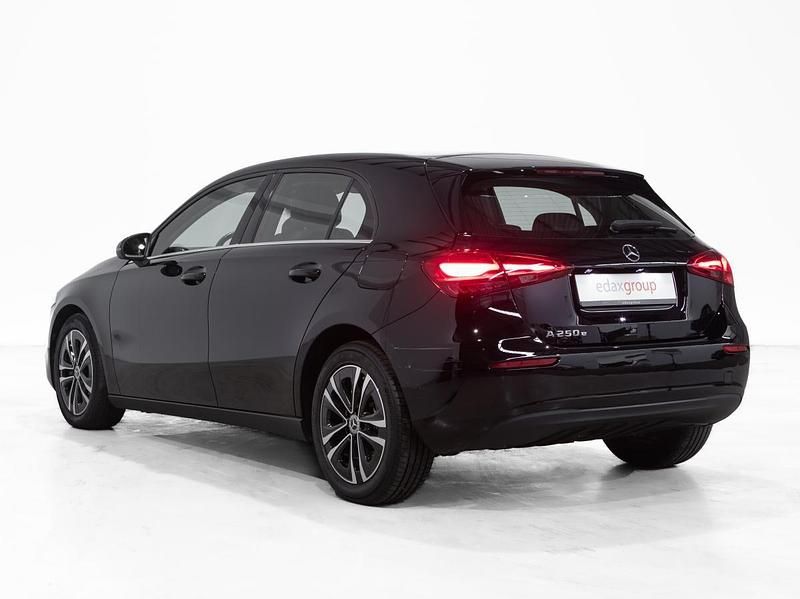Usado Mercedes A250 218 HP (160 kW) 2023 Preto Sedan