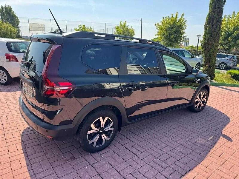 Usado Dacia Jogger 101 HP (74 kW) 2023 Preto Monovolume