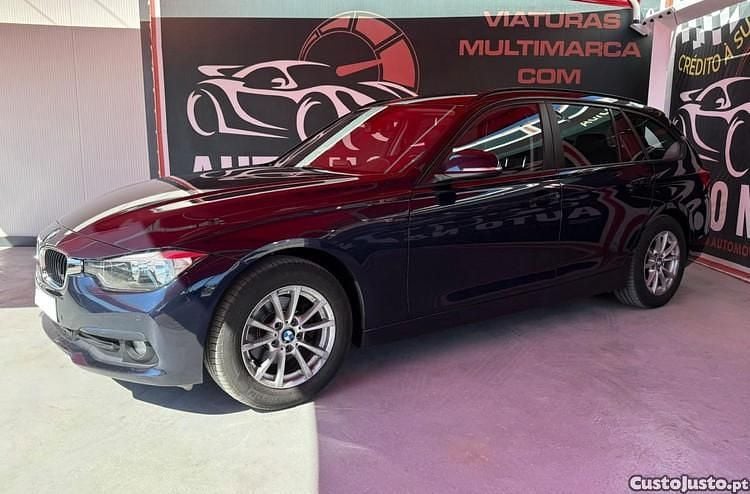 Azul Usado 2017 BMW 318 Carrinha | € 22.500 (Preço justo) - Imagem 1/1