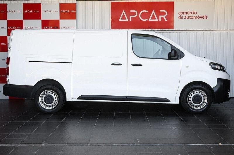 Usado Citroën Jumpy 122 HP (89 kW) 2019 Branco Monovolume