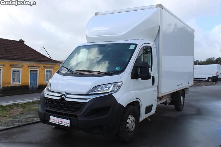 Branco Usado 2023 Citroën Jumper Monovolume | € 23.900 (Bom preço) - Imagem 1/1