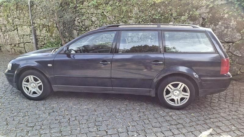 Usado VW Passat 110 HP (80 kW) 2000 Sedan